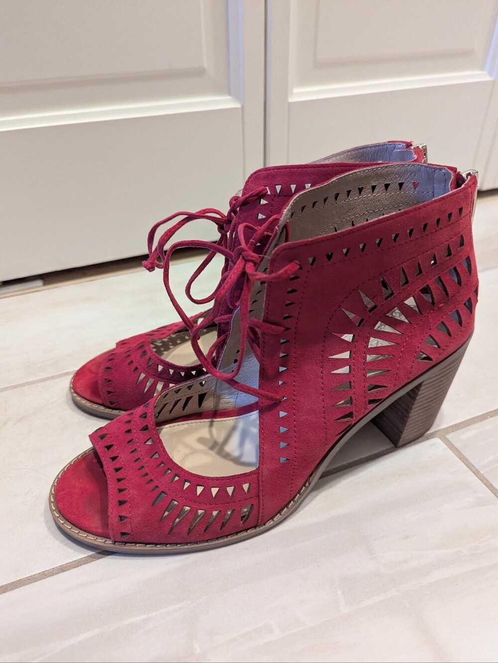 Vince Camuto Red Suede Lace-Up Cutout Heeled Booties Sandals 8.5